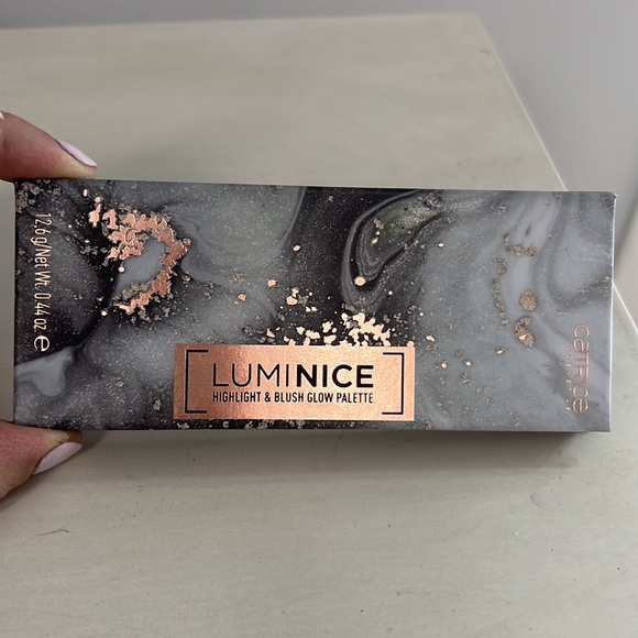 Catrice Luminice highlight & blush glow palette - Picture 2 of 4